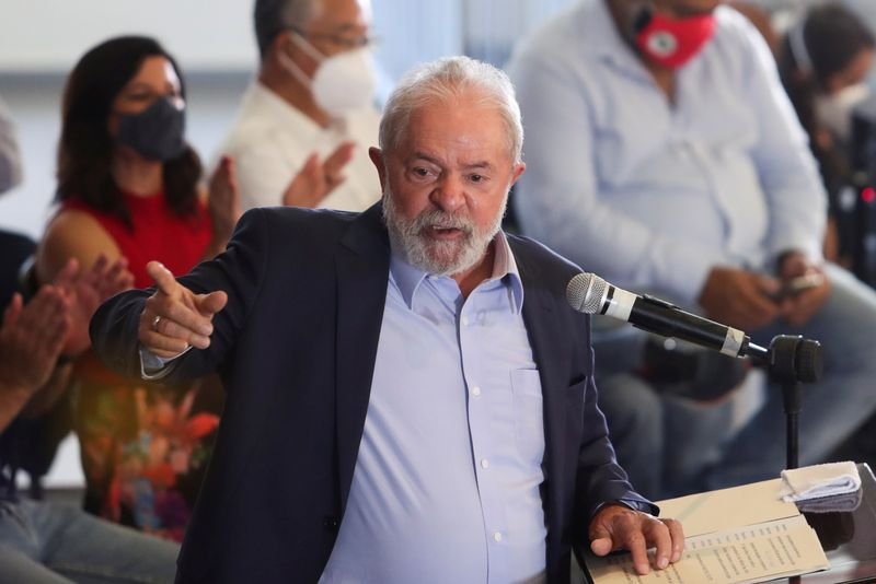 Lula lidera disputa presidencial; em cenário com Datena, apresentador tem 10%, diz pesquisa Genial/Quaest Lula lidera disputa presidencial; em cenário com Datena, apresentador tem 10%, diz pesquisa Genial/Quaest