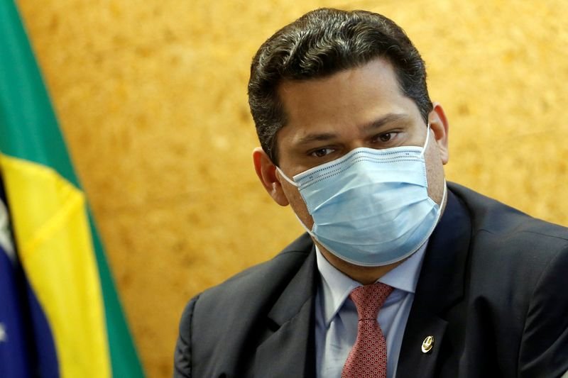 Não aceitarei ser ameaçado, diz Alcolumbre sobre sabatina de Mendonça ao STF Não aceitarei ser ameaçado, diz Alcolumbre sobre sabatina de Mendonça ao STF