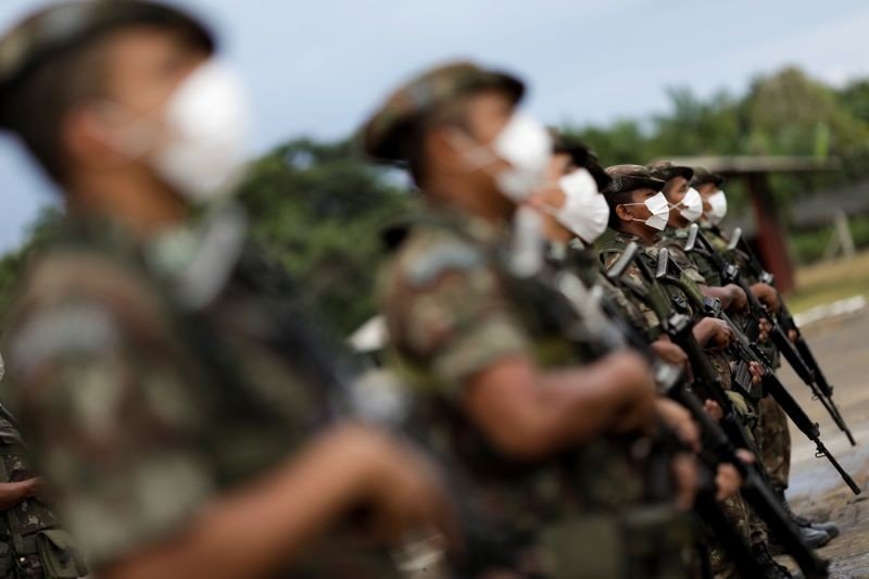 Bolsonaro autoriza presença temporária de forças dos EUA no país para exercício militar Bolsonaro autoriza presença temporária de forças dos EUA no país para exercício militar