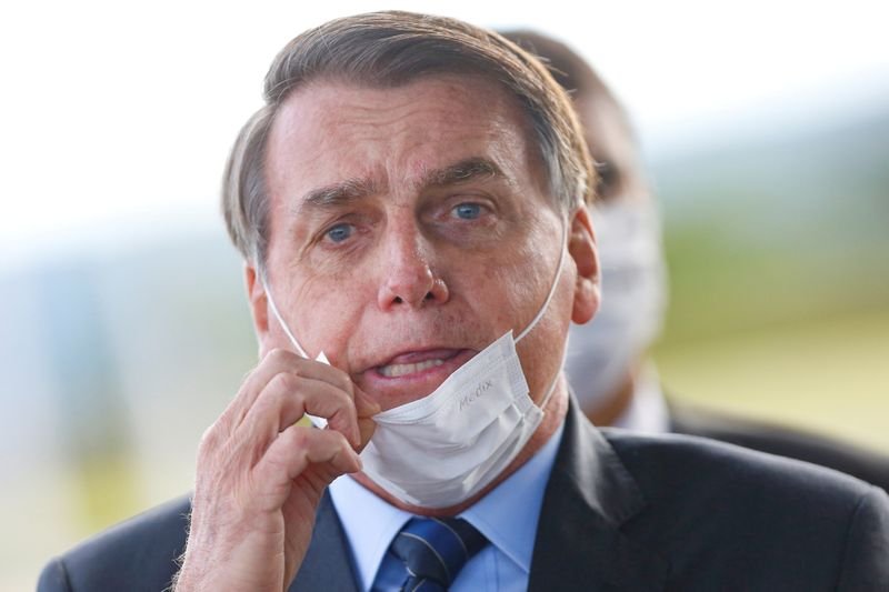 Bolsonaro volta a adotar retórica contra vacina e usa informação incorreta Bolsonaro volta a adotar retórica contra vacina e usa informação incorreta