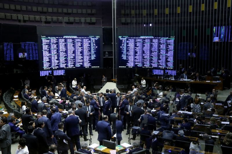 Lira anuncia volta presencial à Câmara e pedirá carteira de vacinação Lira anuncia volta presencial à Câmara e pedirá carteira de vacinação