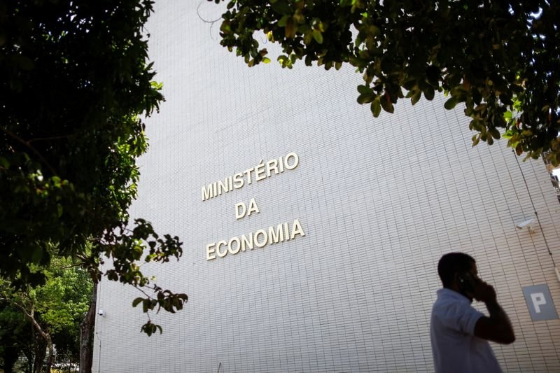Nova estatal de controle aéreo terá 1.698 servidores Nova estatal de controle aéreo terá 1.698 servidores