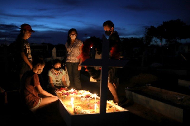 Brasil registra 2.997 novas mortes por Covid-19 e total atinge 493.693 Brasil registra 2.997 novas mortes por Covid-19 e total atinge 493.693