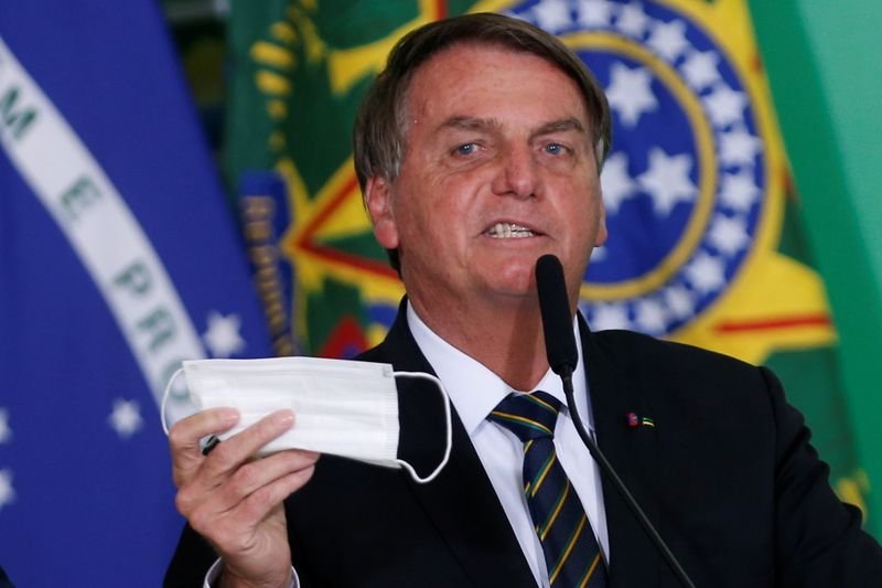 Vídeo: Eu cuido da minha vida, diz Bolsonaro ao ser indagado sobre não uso de máscara Vídeo: Eu cuido da minha vida, diz Bolsonaro ao ser indagado sobre não uso de máscara