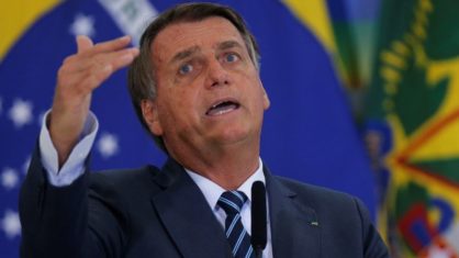 Bolsonaro chama de “esculacho” valor de ICMS sobre diesel decidido por governadores