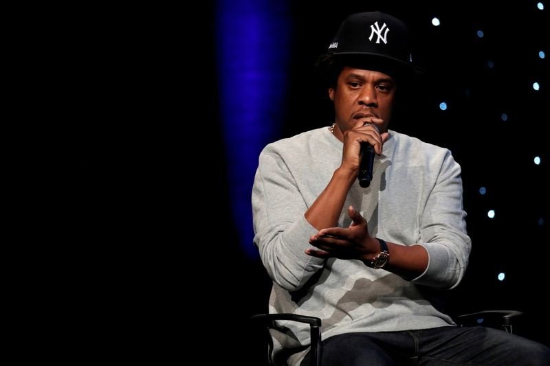 ‘Não sou jogador’, diz Jay-Z ao recusar assinar bola de beisebol ‘Não sou jogador’, diz Jay-Z ao recusar assinar bola de beisebol