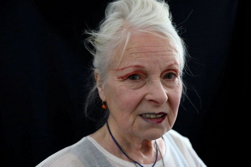 Estilista Vivienne Westwood compartilha sua “Carta à Terra” antes da COP26 Estilista Vivienne Westwood compartilha sua “Carta à Terra” antes da COP26