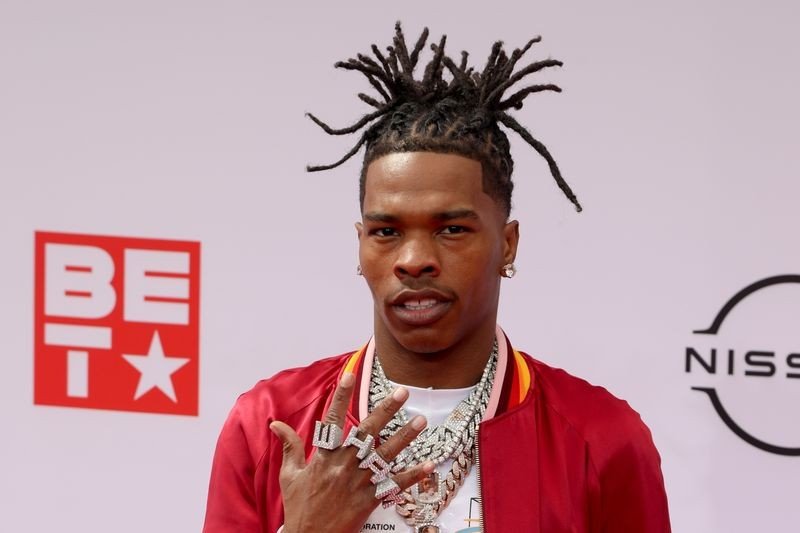 Rapper norte-americano Lil Baby é detido em Paris por posse de maconha Rapper norte-americano Lil Baby é detido em Paris por posse de maconha