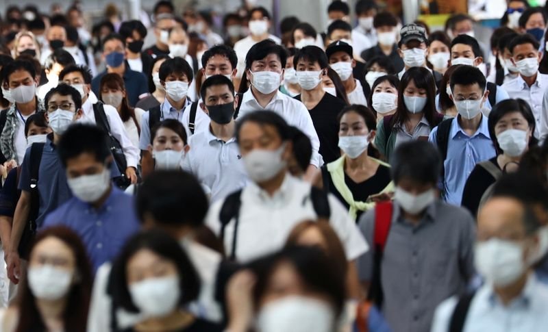 Japão amplia estado de emergência por aumento de casos de Covid-19 Japão amplia estado de emergência por aumento de casos de Covid-19