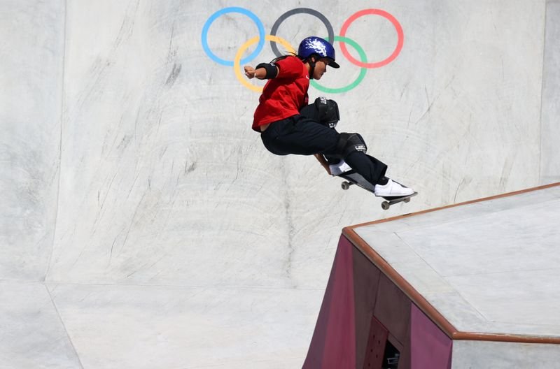 Estreia olímpica do skate park vira batalha de adolescentes com vitória de japonesas Estreia olímpica do skate park vira batalha de adolescentes com vitória de japonesas