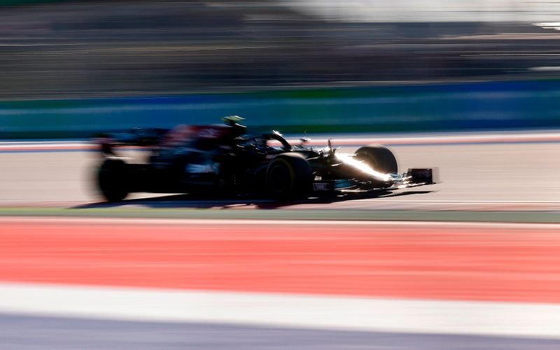 Bottas fica à frente de Hamilton em treino dominado pela Mercedes no GP da Rússia Bottas fica à frente de Hamilton em treino dominado pela Mercedes no GP da Rússia