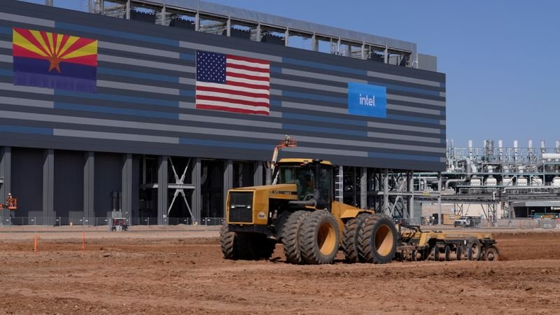Intel inicia construção de fábricas nos EUA em meio a escassez global de chips Intel inicia construção de fábricas nos EUA em meio a escassez global de chips