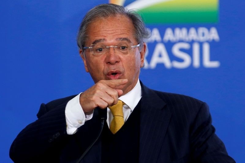 Câmara quer ouvir Guedes, BB e Caixa sobre saída da Febraban Câmara quer ouvir Guedes, BB e Caixa sobre saída da Febraban