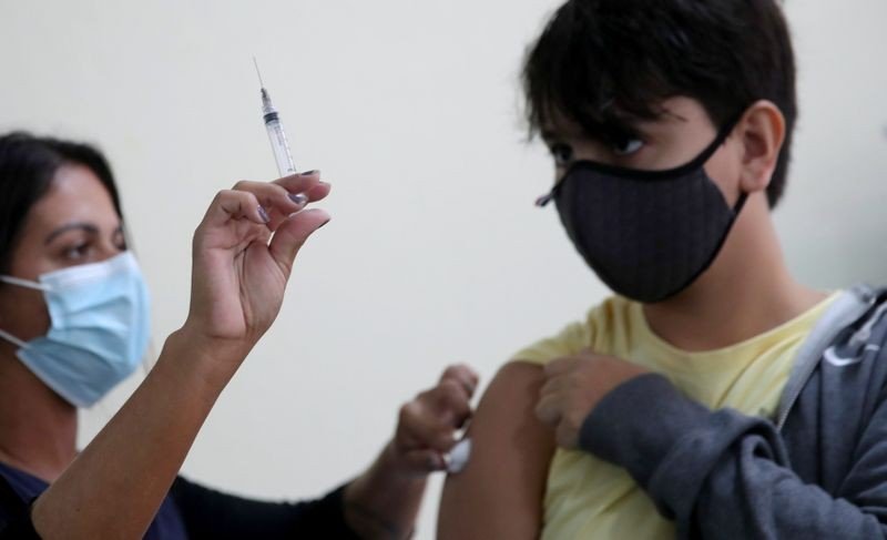 Estados podem ir a Justiça para garantir vacinação de adolescentes Estados podem ir a Justiça para garantir vacinação de adolescentes
