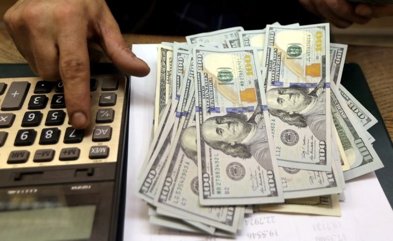 Dólar fecha em queda de 1,16%, a R$4,9062 Dólar fecha em queda de 1,16%, a R$4,9062