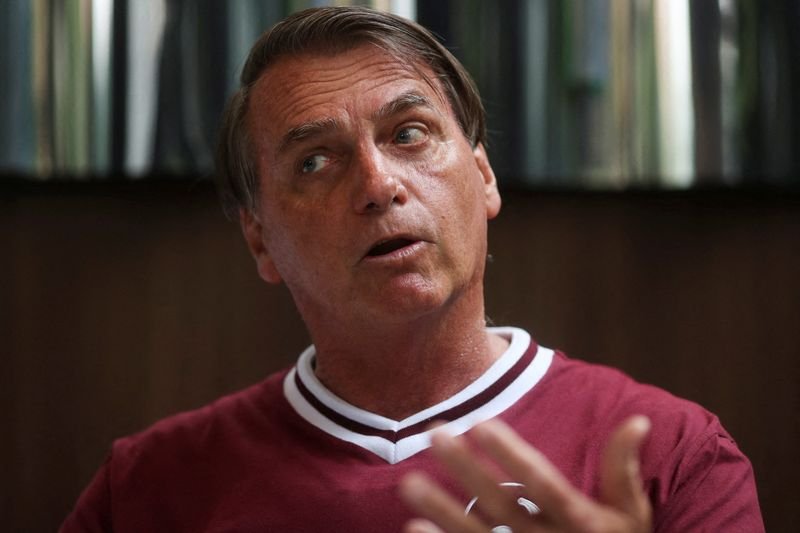 Bolsonaro faz pregação contra vacina infantil da Covid-19 e ataca Anvisa Bolsonaro faz pregação contra vacina infantil da Covid-19 e ataca Anvisa