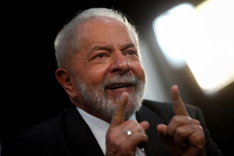 Lula pode vencer eleição presidencial no 1º turno, diz PoderData