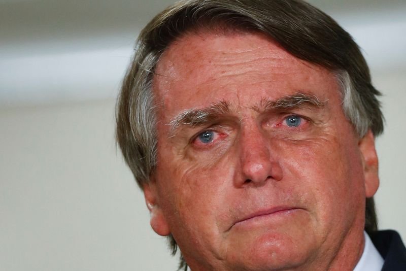 Bolsonaro reclama do STF e diz que sugestões das Forças Armadas para eleição não serão descartadas Bolsonaro reclama do STF e diz que sugestões das Forças Armadas para eleição não serão descartadas