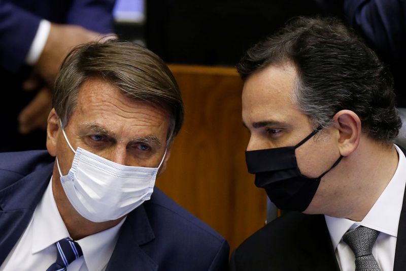 Bolsonaro chama Pacheco de parcial e reitera ataques a ministros do STF