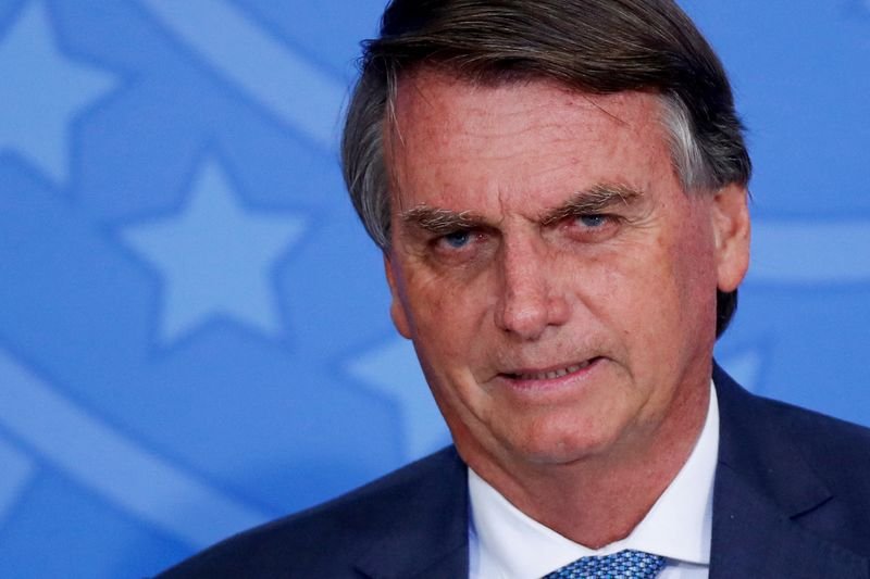 Bolsonaro questiona dados de pesquisa e acusa Datafolha de “canalhice” Bolsonaro questiona dados de pesquisa e acusa Datafolha de “canalhice”