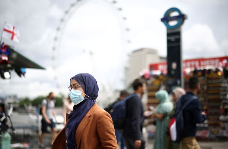Prevalência da Covid-19 na Inglaterra sobe, mas taxa pode estar desacelerendo Prevalência da Covid-19 na Inglaterra sobe, mas taxa pode estar desacelerendo