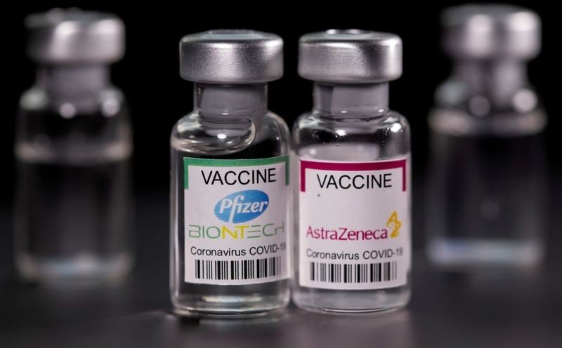 Combinar vacinas contra Covid-19 de mRNA e da AstraZeneca funciona, diz estudo dinamarquês Combinar vacinas contra Covid-19 de mRNA e da AstraZeneca funciona, diz estudo dinamarquês
