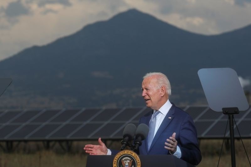 Biden diz que clima extremo custará mais de US$100 bilhões aos EUA este ano Biden diz que clima extremo custará mais de US$100 bilhões aos EUA este ano