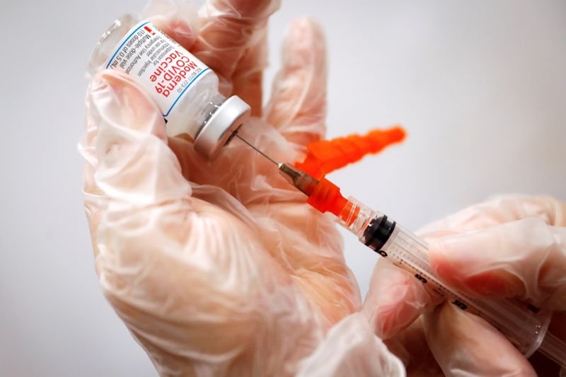 Painel de agência dos EUA recomenda dose de reforço contra Covid-19 aos mais velhos Painel de agência dos EUA recomenda dose de reforço contra Covid-19 aos mais velhos
