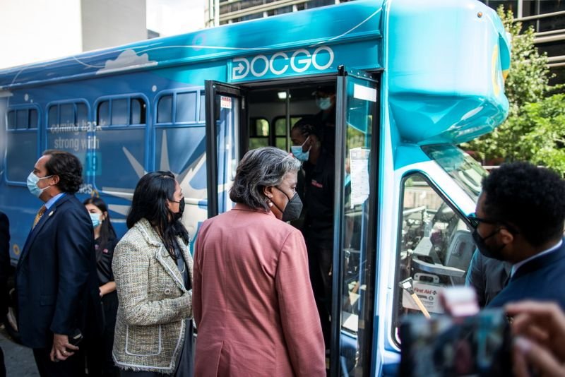 Ônibus da vacina busca evitar transmissão da Covid em Assembleia da ONU Ônibus da vacina busca evitar transmissão da Covid em Assembleia da ONU