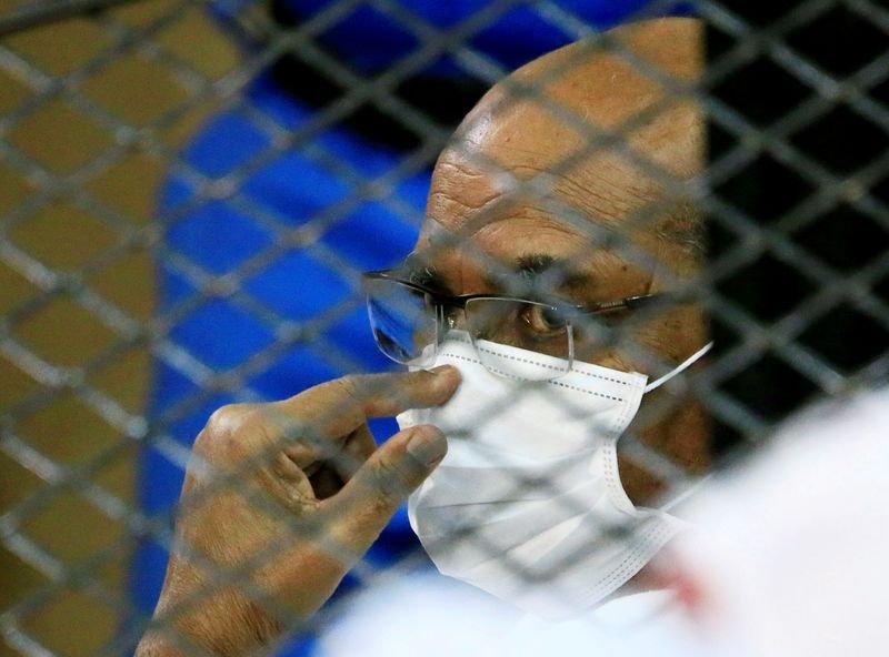 Sudão diz que frustrou golpe e culpa seguidores de ex-presidente Bashir Sudão diz que frustrou golpe e culpa seguidores de ex-presidente Bashir