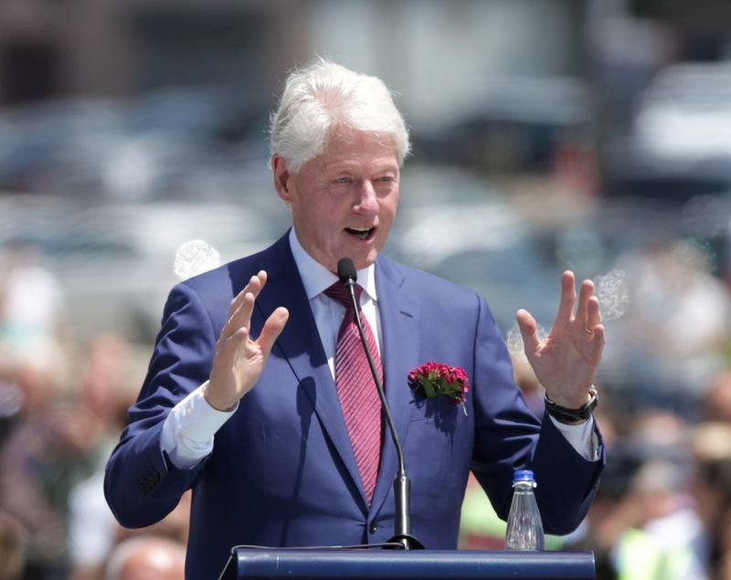 Ex-presidente Bill Clinton se recupera em hospital de infecção, dizem médicos Ex-presidente Bill Clinton se recupera em hospital de infecção, dizem médicos