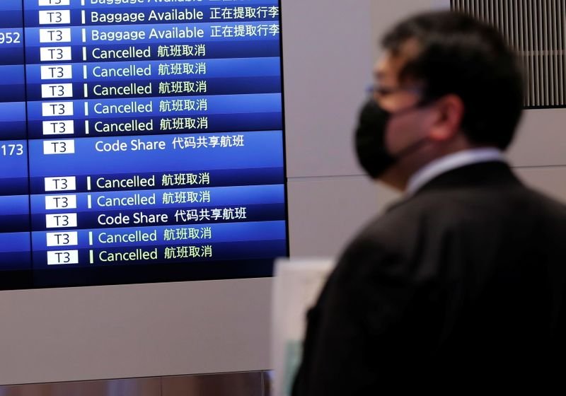 Japão e Israel barram estrangeiros para conter ômicron Japão e Israel barram estrangeiros para conter ômicron