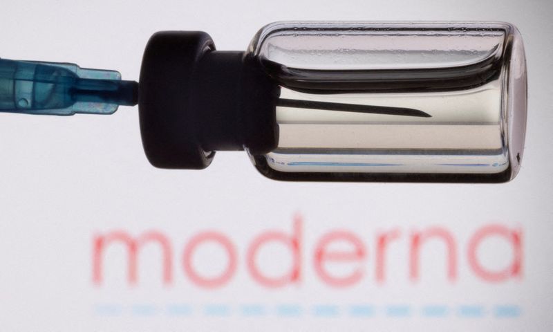 CEO da Moderna diz que dados para vacina específica contra variante Ômicron devem sair em março